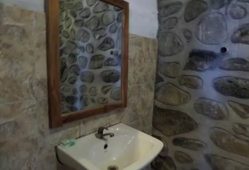 Hotelli Pondok Wisata Adas