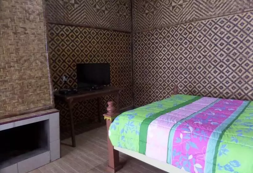 Hotelli Pondok Wisata Adas