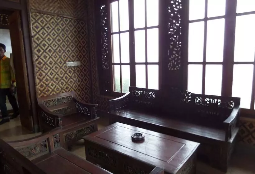 Hotelli Pondok Wisata Adas