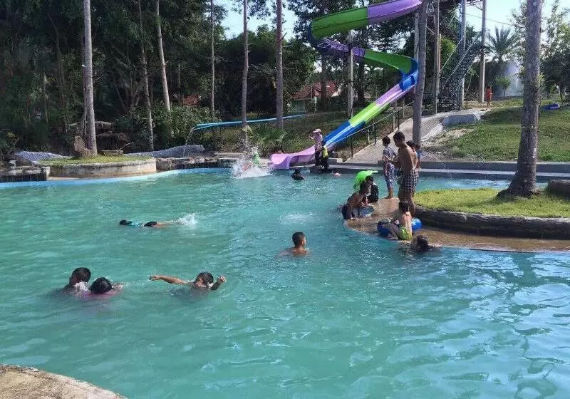 Hotelli Ranong Resort & Laguna