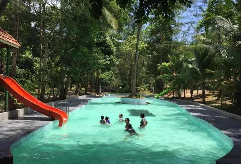 Hotelli Ranong Resort & Laguna