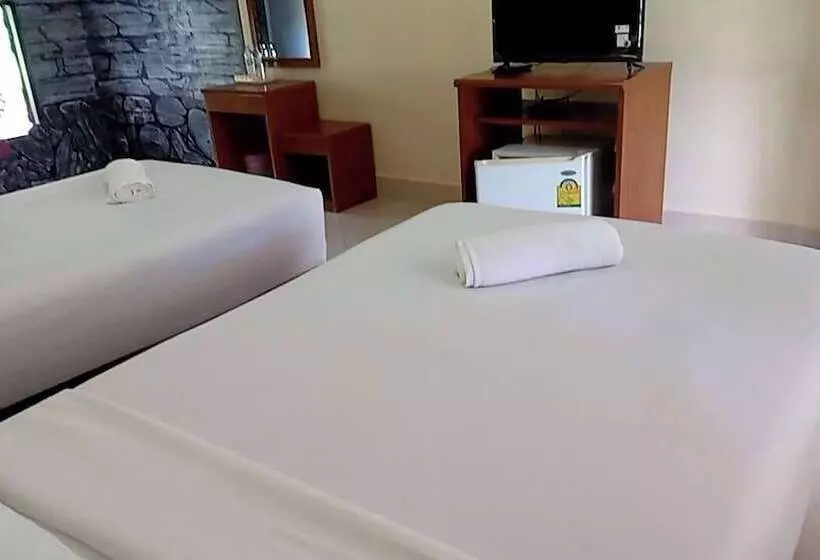 Hotelli Ranong Resort & Laguna