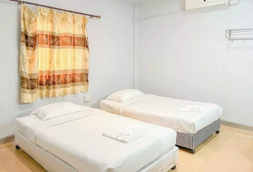 Hotelli Ranong Resort & Laguna