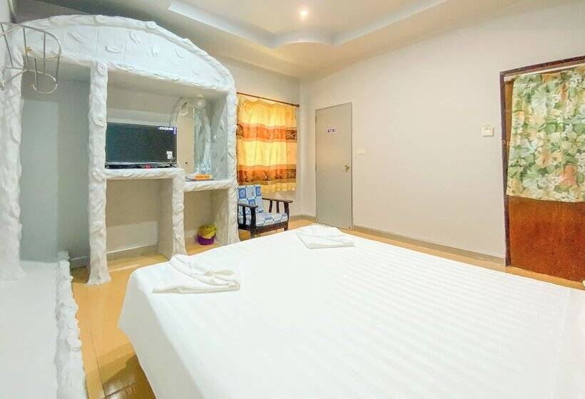 酒店 Ranong Resort & Laguna