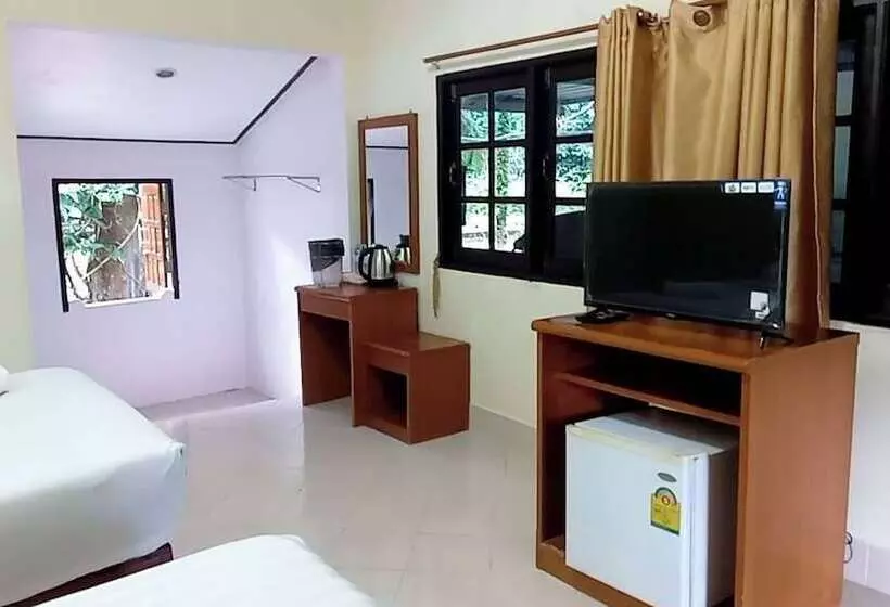 Hotelli Ranong Resort & Laguna