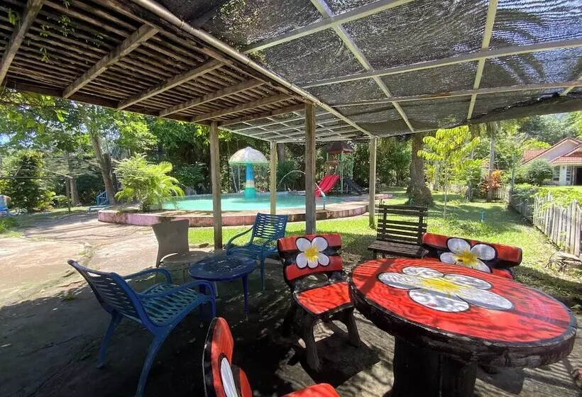 Hotelli Ranong Resort & Laguna