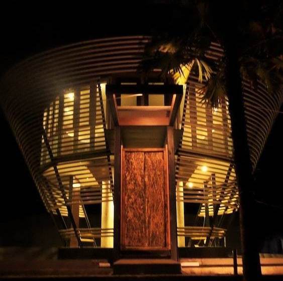 호텔 Umah Tinjung Resort