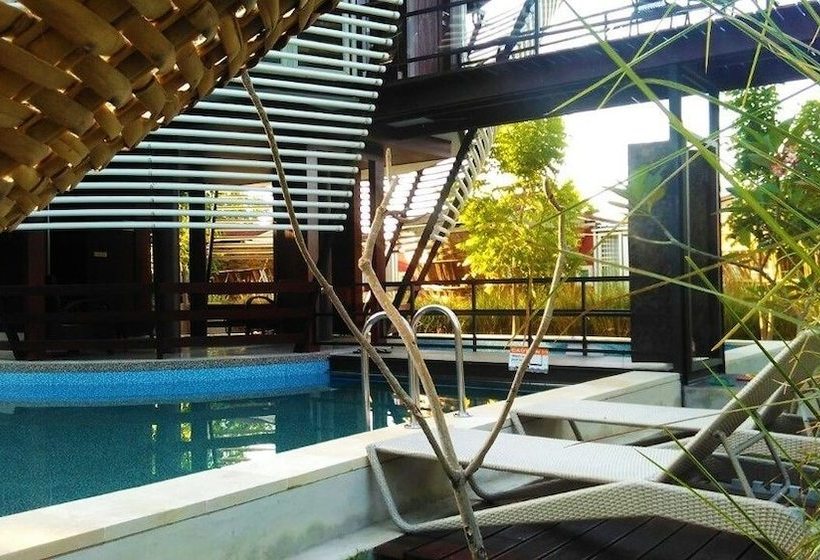 호텔 Umah Tinjung Resort