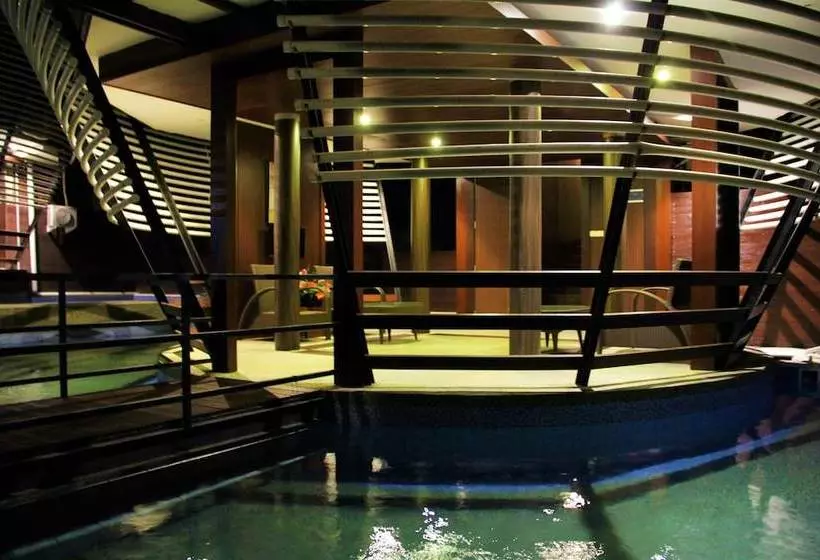 ホテル Umah Tinjung Resort