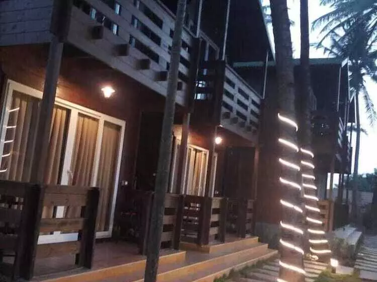 Hotelli Vinnca Woodvillas Beachfront Resort