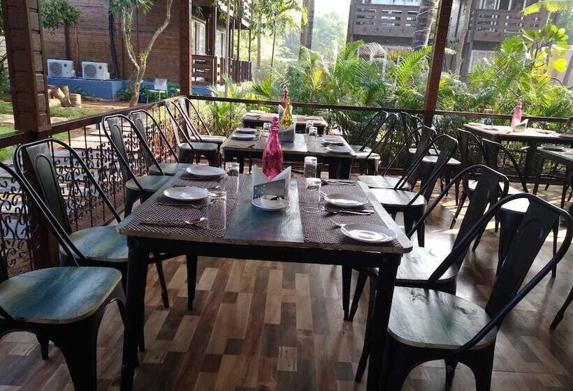 酒店 Vinnca Woodvillas Beachfront Resort