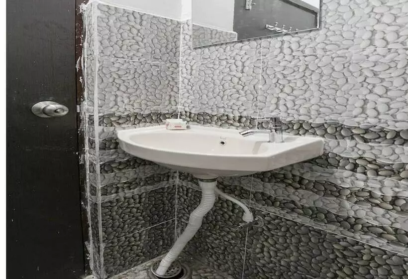 Hotelli Virat Residency By Oyo Rooms