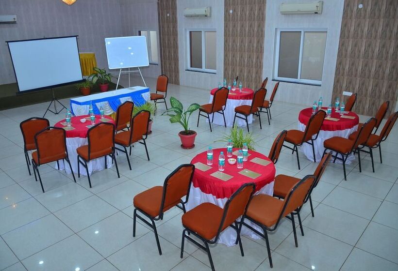 ホテル Vishal Prakruthi Resorts