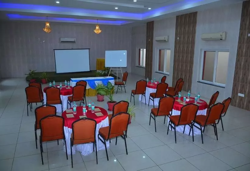 ホテル Vishal Prakruthi Resorts