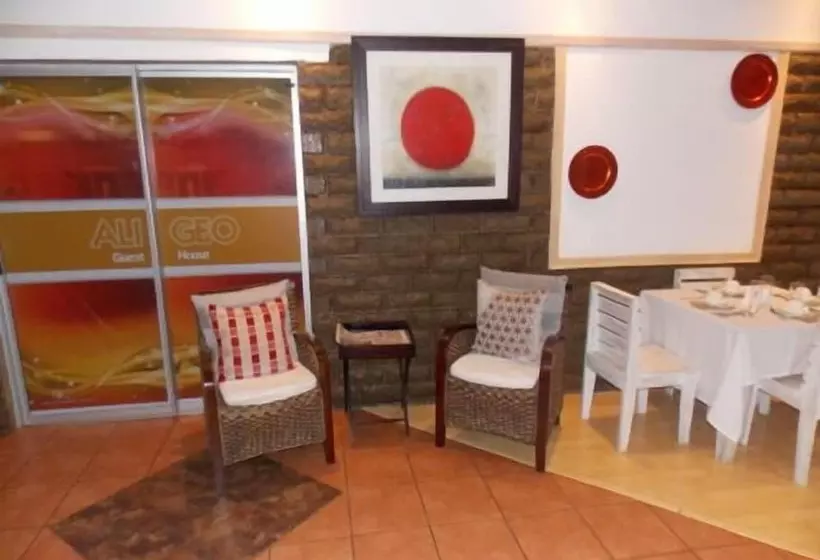 Majatalo Aligeo Guest House