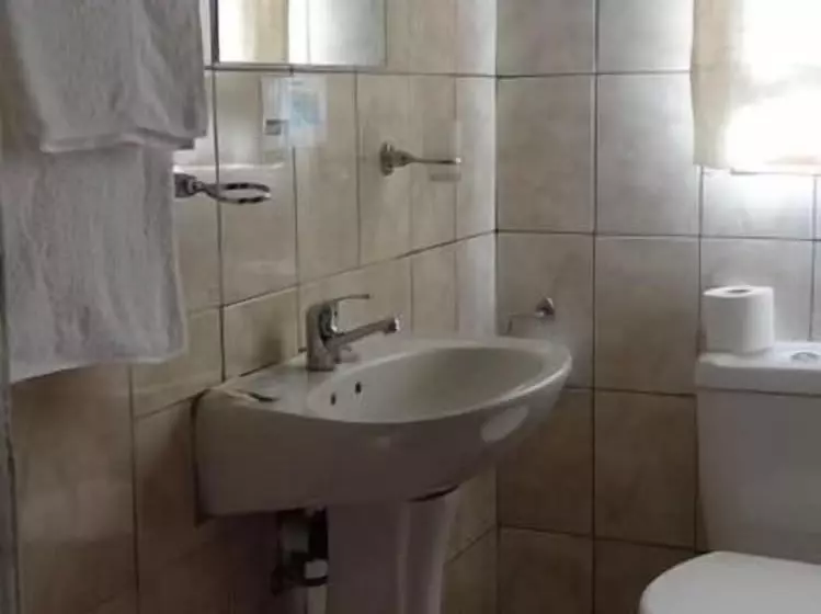 Majatalo Aligeo Guest House