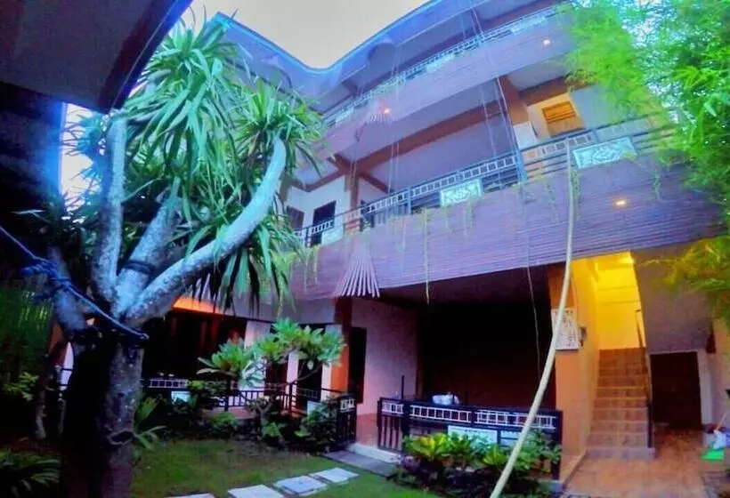 ペンション Klipes Guest House