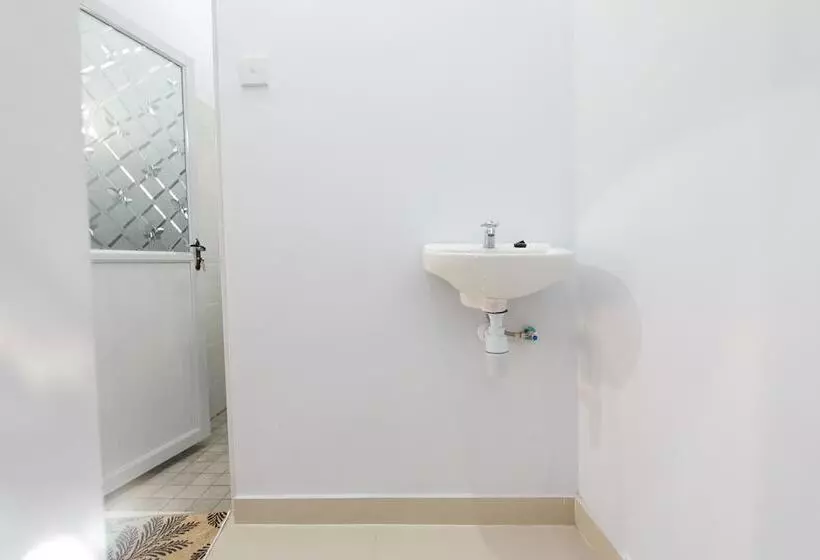 Majatalo Two Made's Guest House