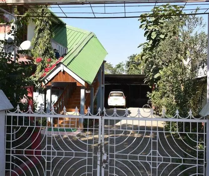 リゾートホテル Sneha Bhawan