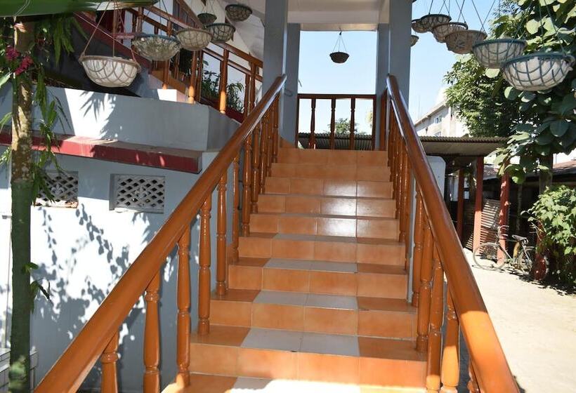 منتجع Sneha Bhawan