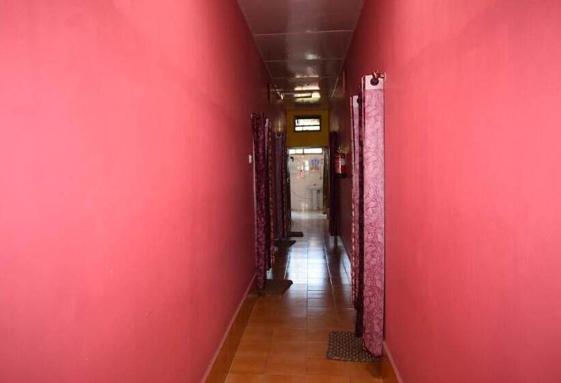 منتجع Sneha Bhawan