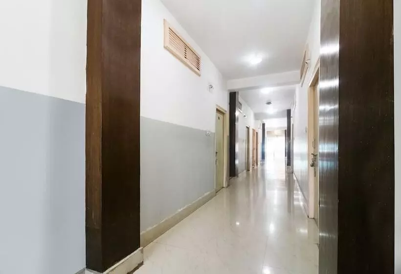 Spot On 60195 Hotel Rajvansh