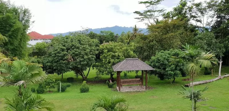 Borobudur Bed & Breakfast   Hostel