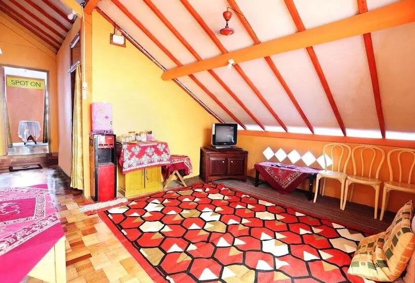 Ostello Spot On 2514 Homestay Ortegha