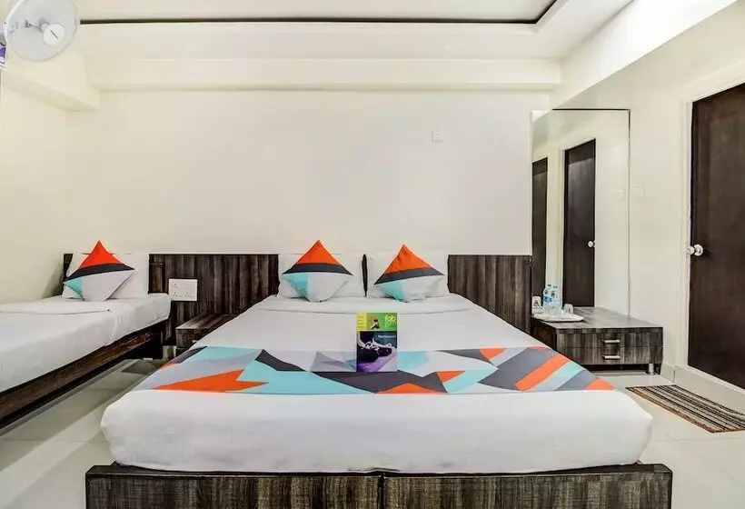 Fabhotel Royal Inn