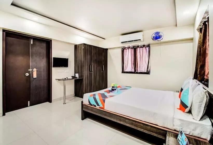 Fabhotel Royal Inn