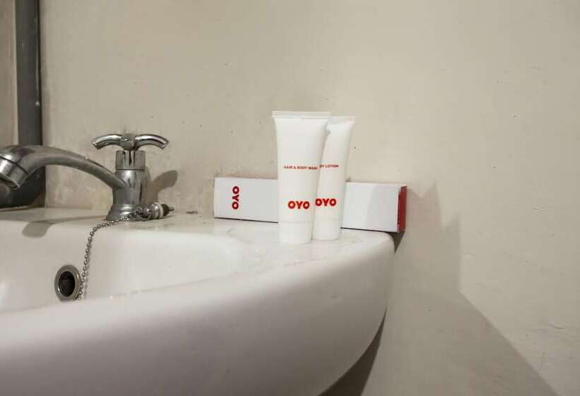 Отель Apple By Oyo Rooms