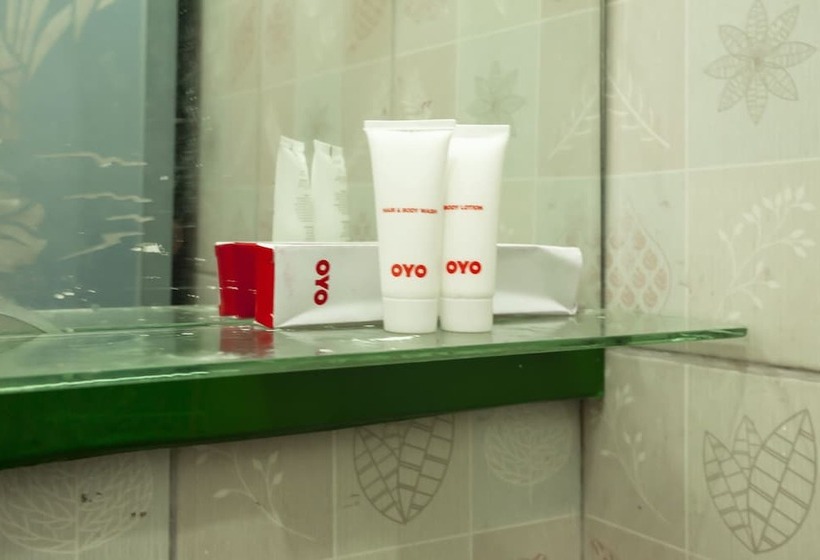 Отель Apple By Oyo Rooms