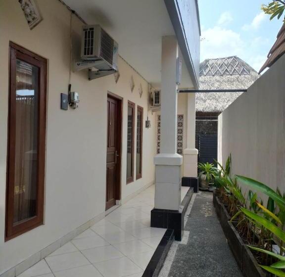 ホテル Bantan Guesthouse Canggu