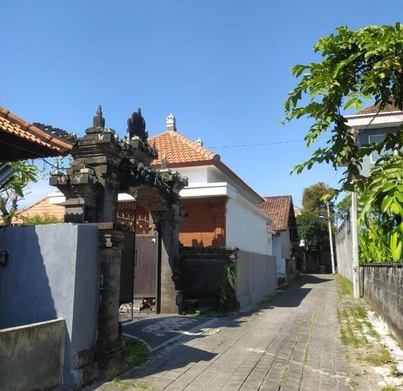 ホテル Bantan Guesthouse Canggu