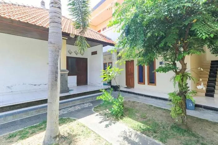 Hotelli Bantan Guesthouse Canggu