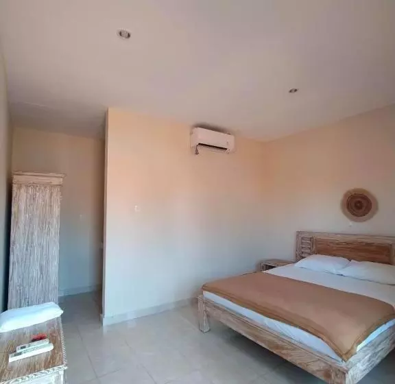 Hotelli Bantan Guesthouse Canggu