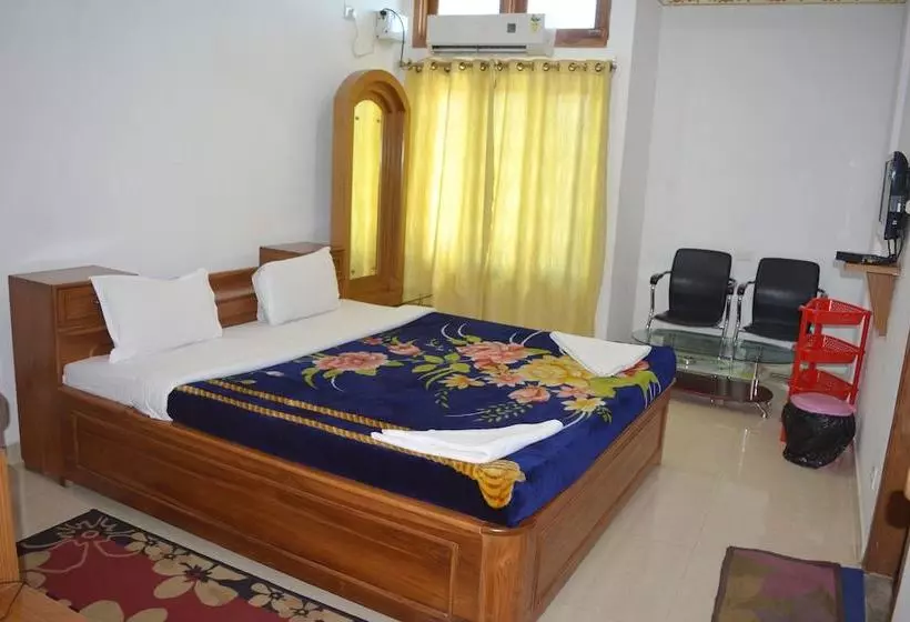 ホテル Kaziranga Continental