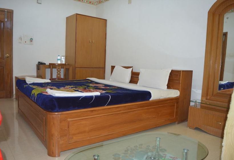 فندق Kaziranga Continental