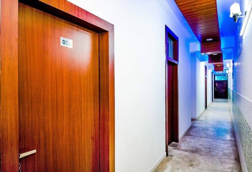 호텔 Mubarak By Oyo Rooms