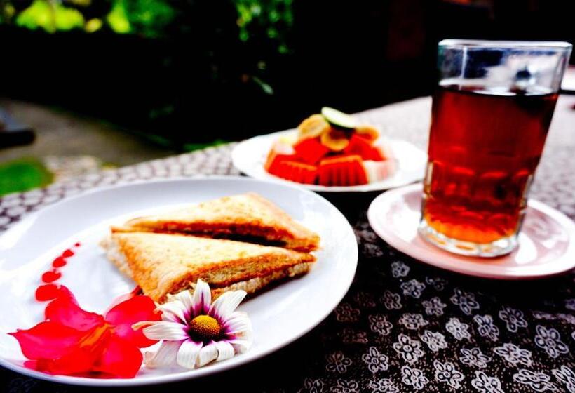 Пансион Desak Putu Putra Hidden