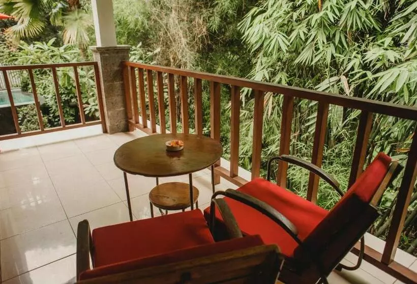 ペンション Desak Putu Putra Hidden