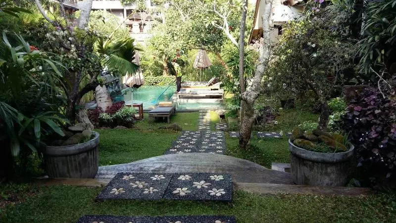 ペンション Desak Putu Putra Hidden