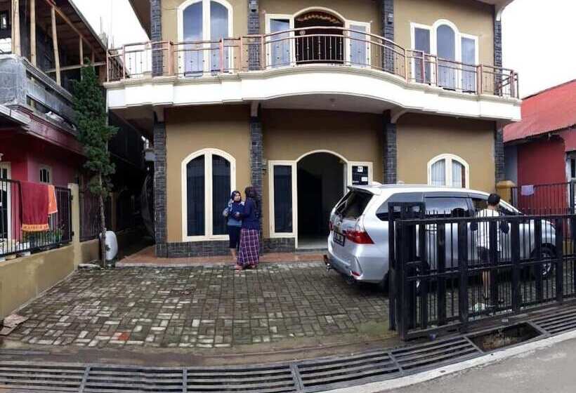 Pensão Diengku Homestay