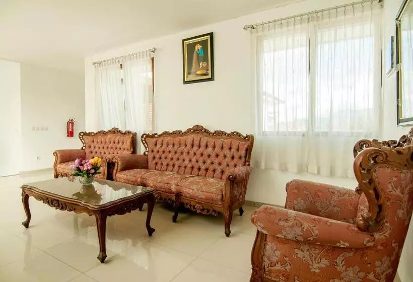 Majatalo Puri Gevana Guest House By Oyo