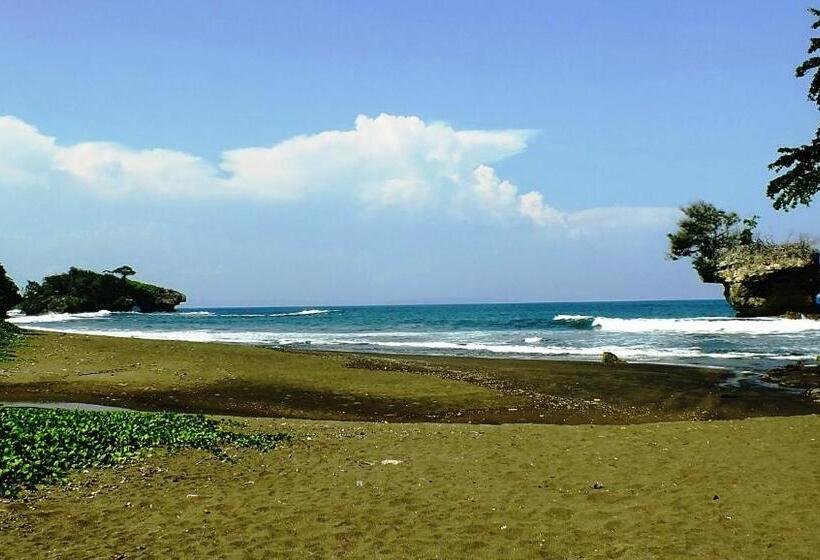 פנסיון Sadati Home Stay