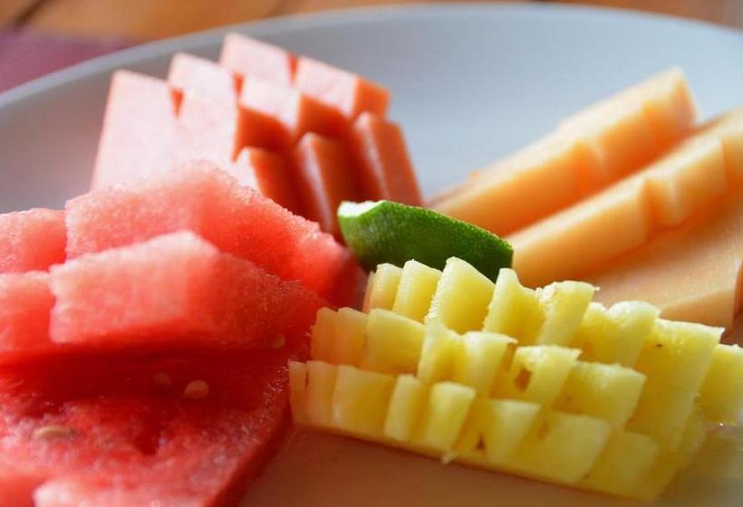 リゾートホテル Cocotinos Sekotong Lombok