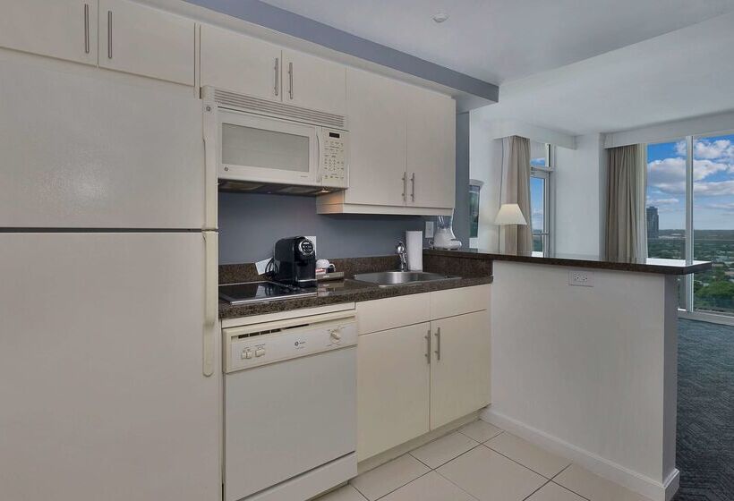 هتل Arya Bw Premier Collection