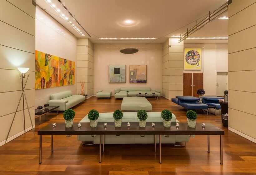 هتل Arya Bw Premier Collection