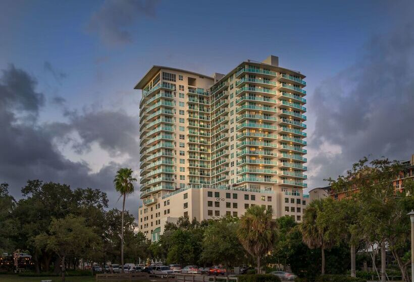 هتل Arya Bw Premier Collection