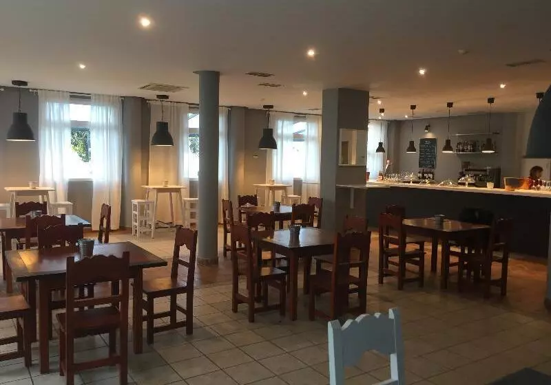 Отель Balneario De Alceda